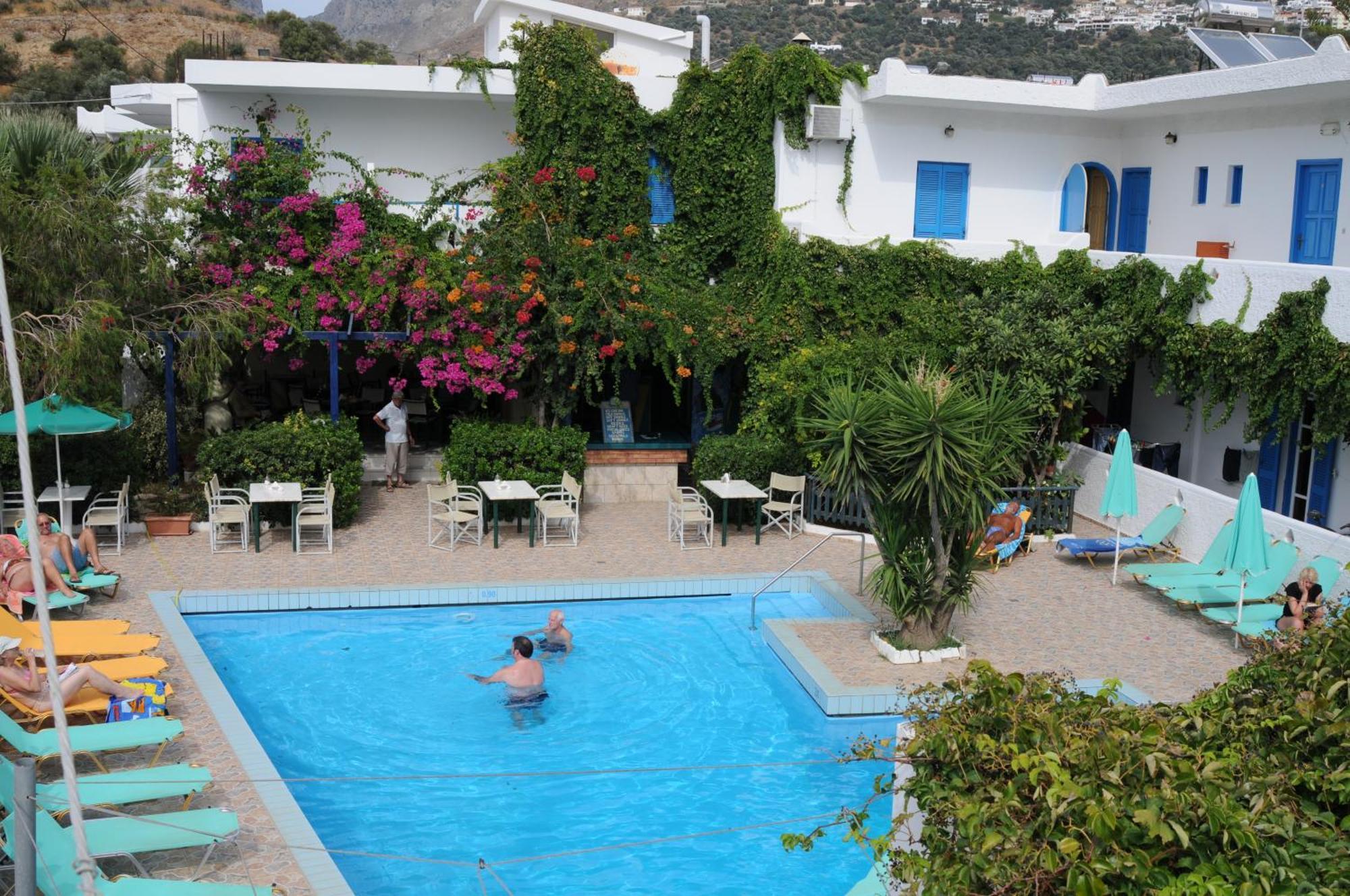 Costas & Chrysoula Aparthotel Плакиас Екстериор снимка