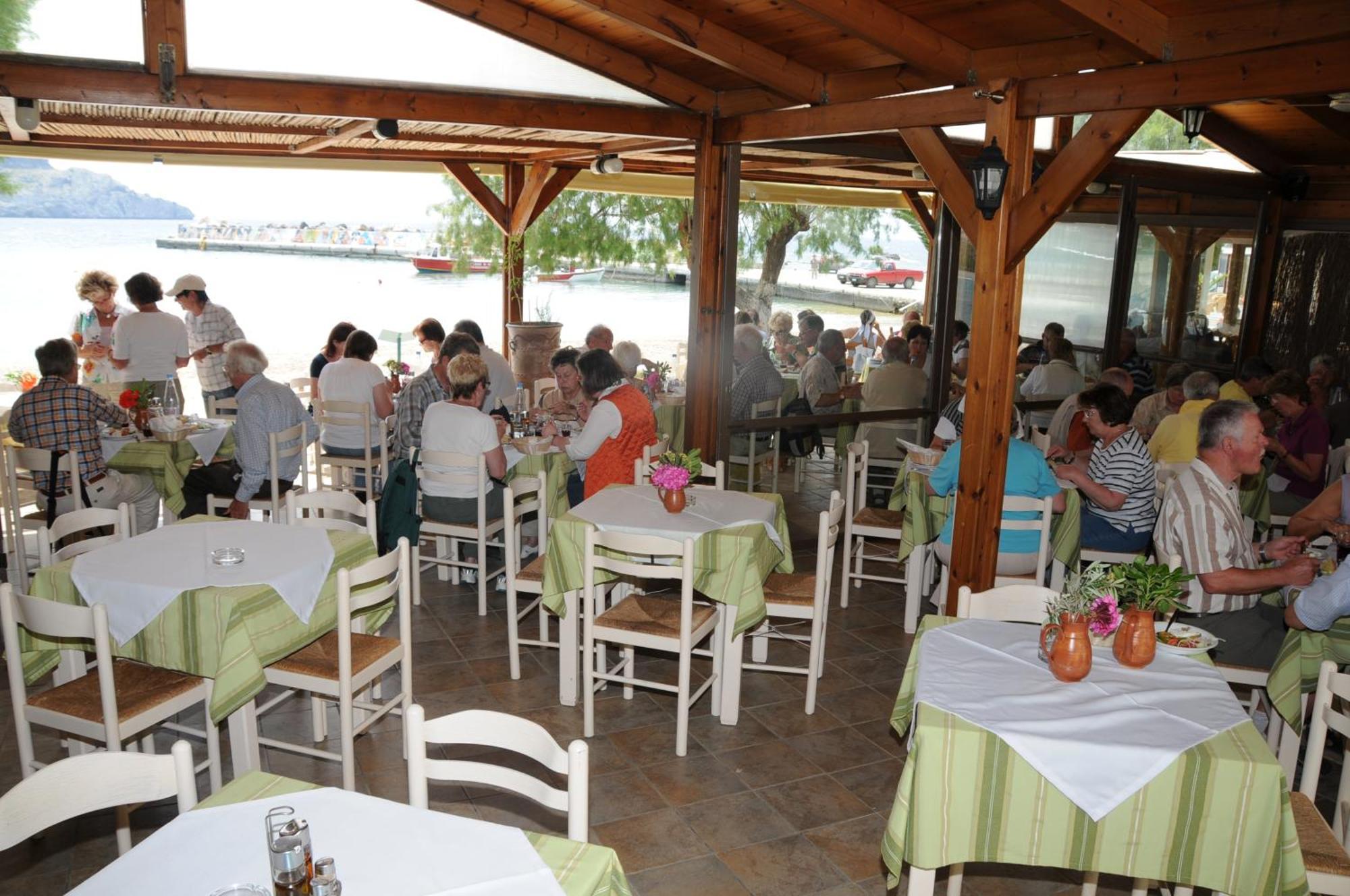 Costas & Chrysoula Aparthotel Плакиас Екстериор снимка