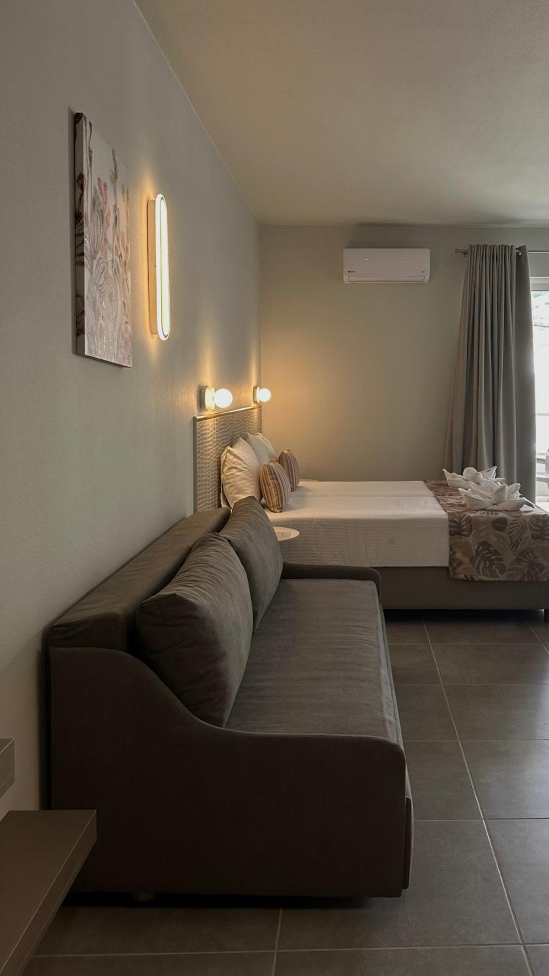 Costas & Chrysoula Aparthotel Плакиас Екстериор снимка