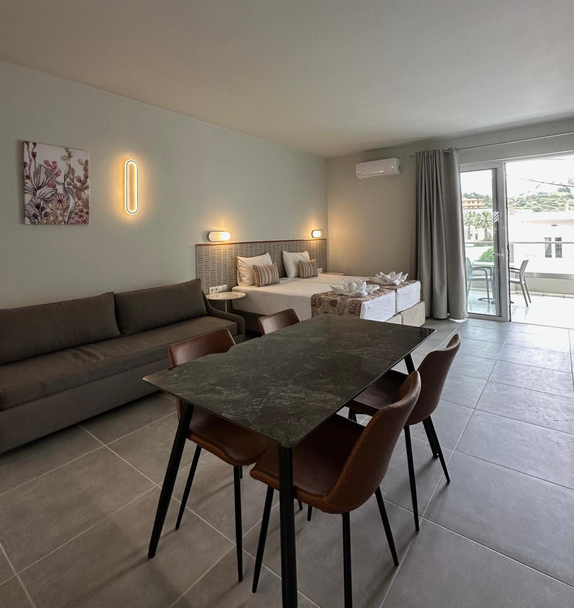 Costas & Chrysoula Aparthotel Плакиас Екстериор снимка