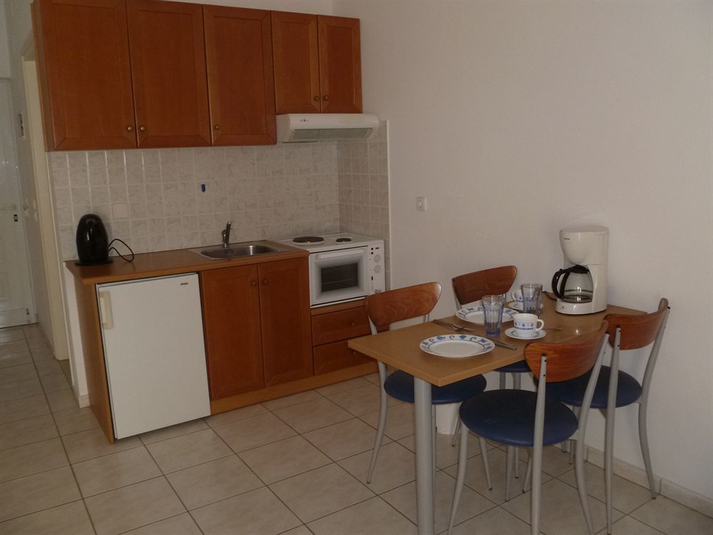 Costas & Chrysoula Aparthotel Плакиас Екстериор снимка