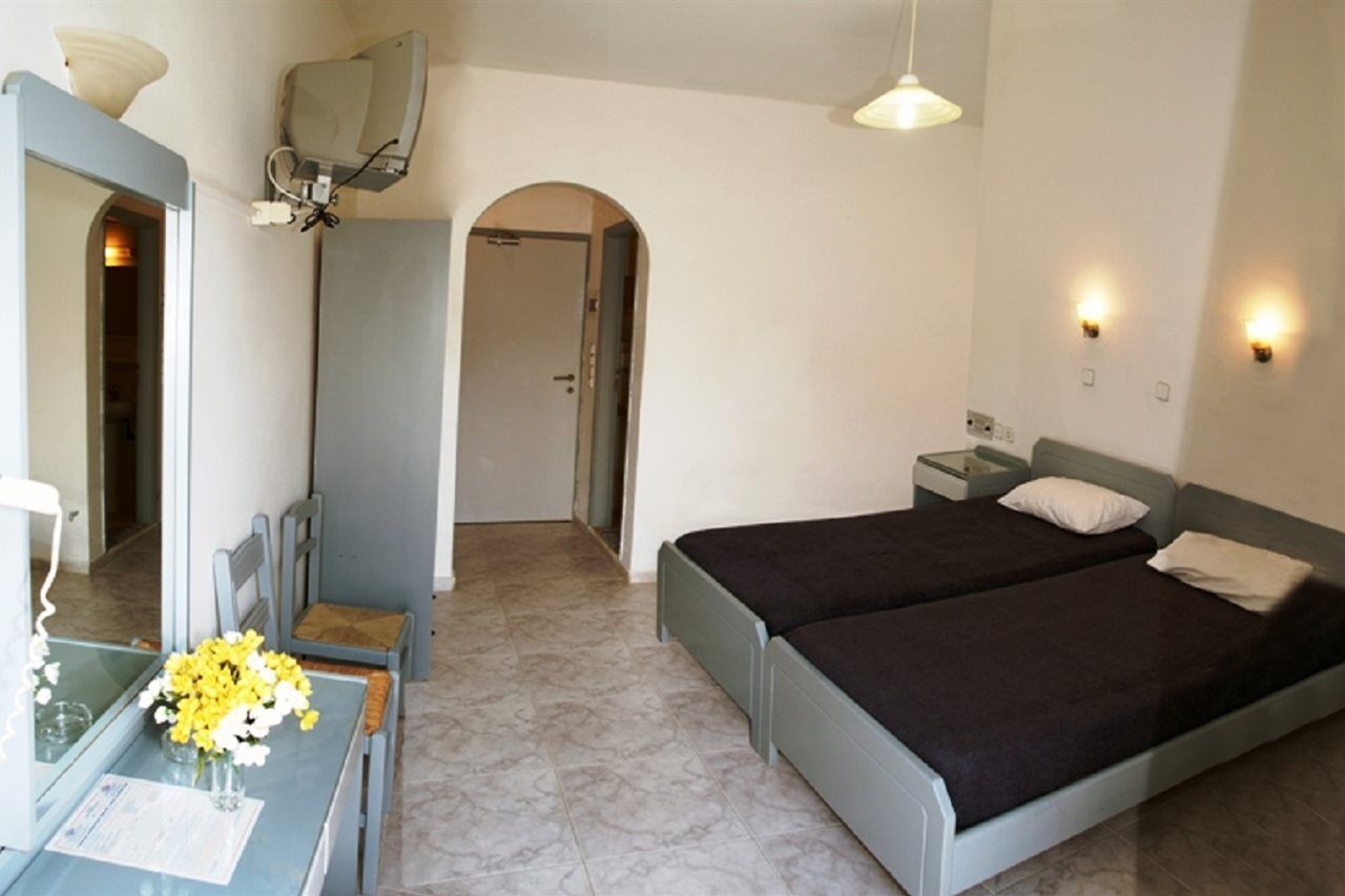 Costas & Chrysoula Aparthotel Плакиас Екстериор снимка